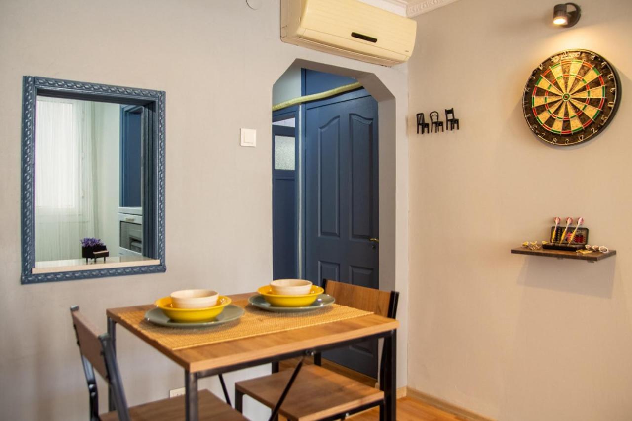 Appartement Delightful Flat With Location And Balcony In Karsiyaka İzmir