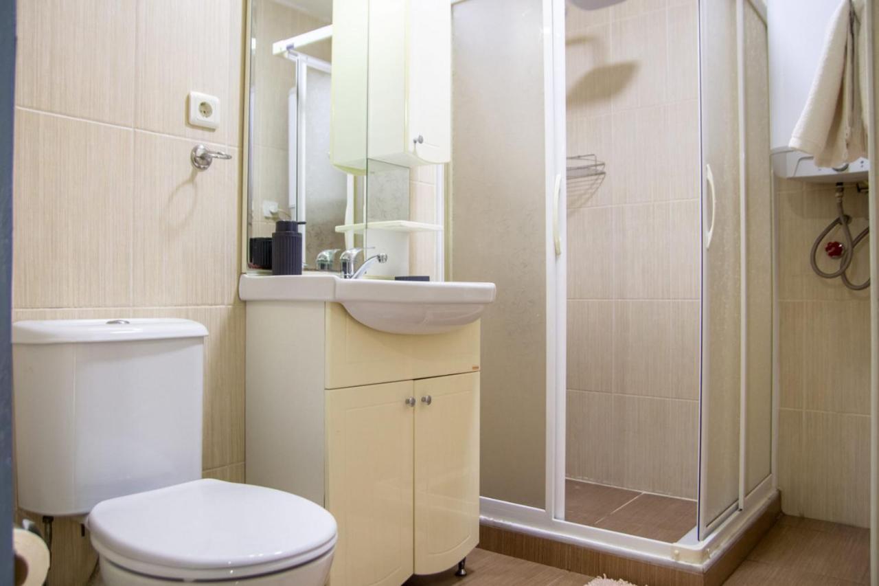 Appartement Delightful Flat With Location And Balcony In Karsiyaka *